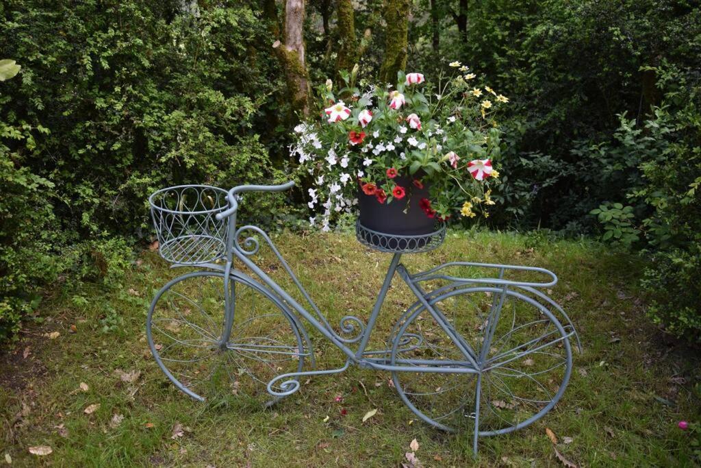 Gite Recent Au Calme Entre Champs Et Forets Perigord Vert Grand Brassac Екстер'єр фото